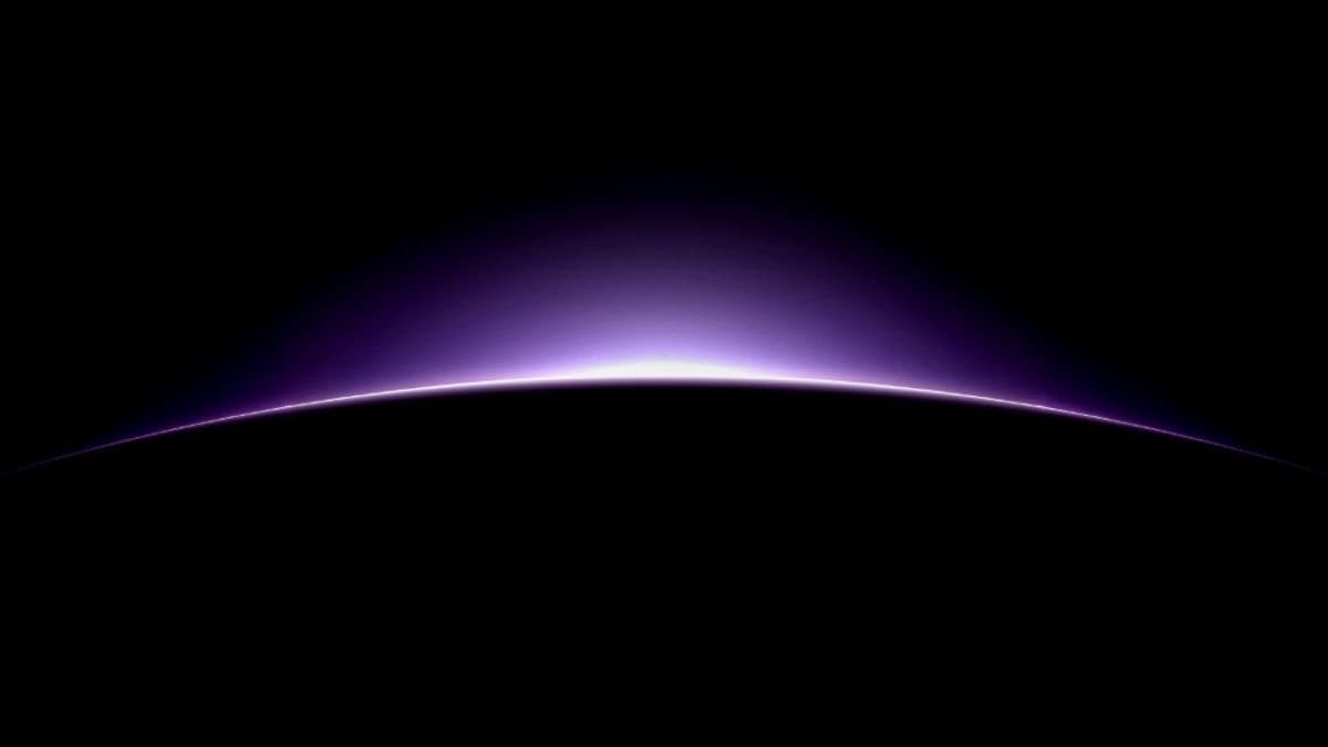 Purple horizon glow for SelfLove waitlist